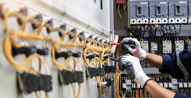 Professional Electrician technician working in Redwater, TX